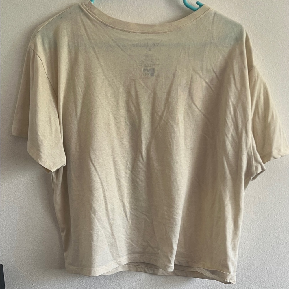 MTV Graphic Tee with Floral Design - Picture 4 of 4